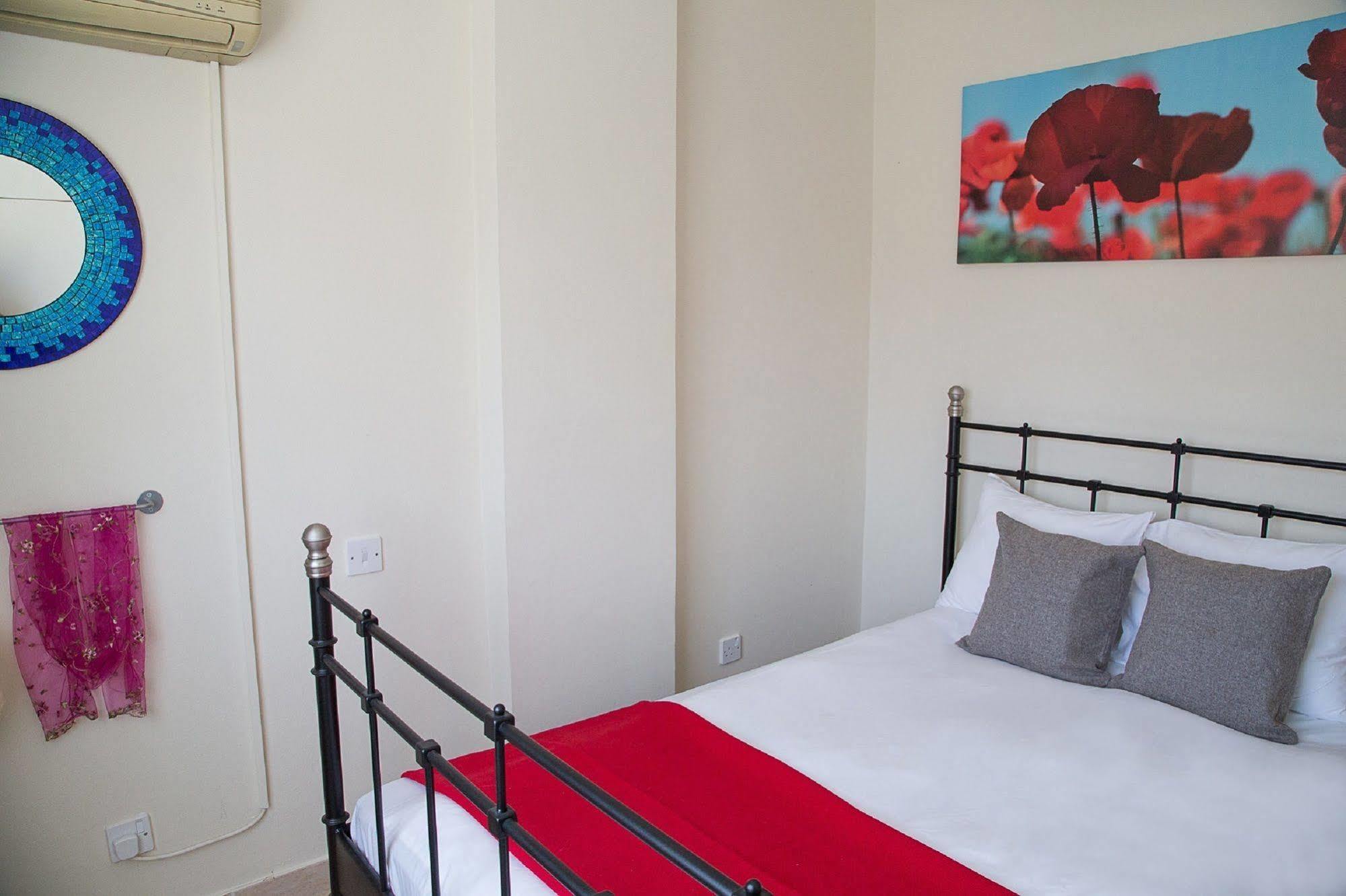 Paphos Love Nest Apartment Exterior photo